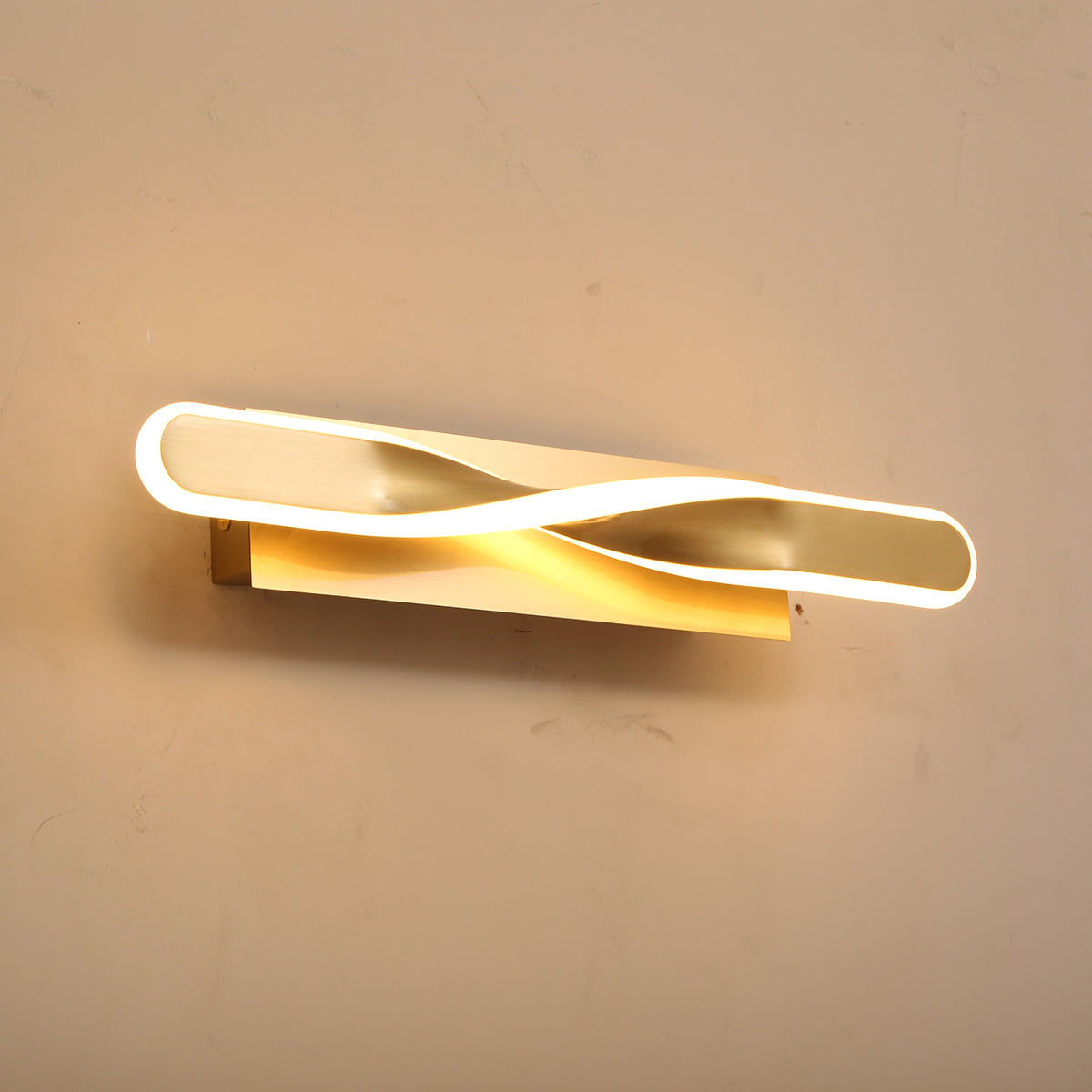 Buy Striking Aura Medium LED Wall Light Bangalore
