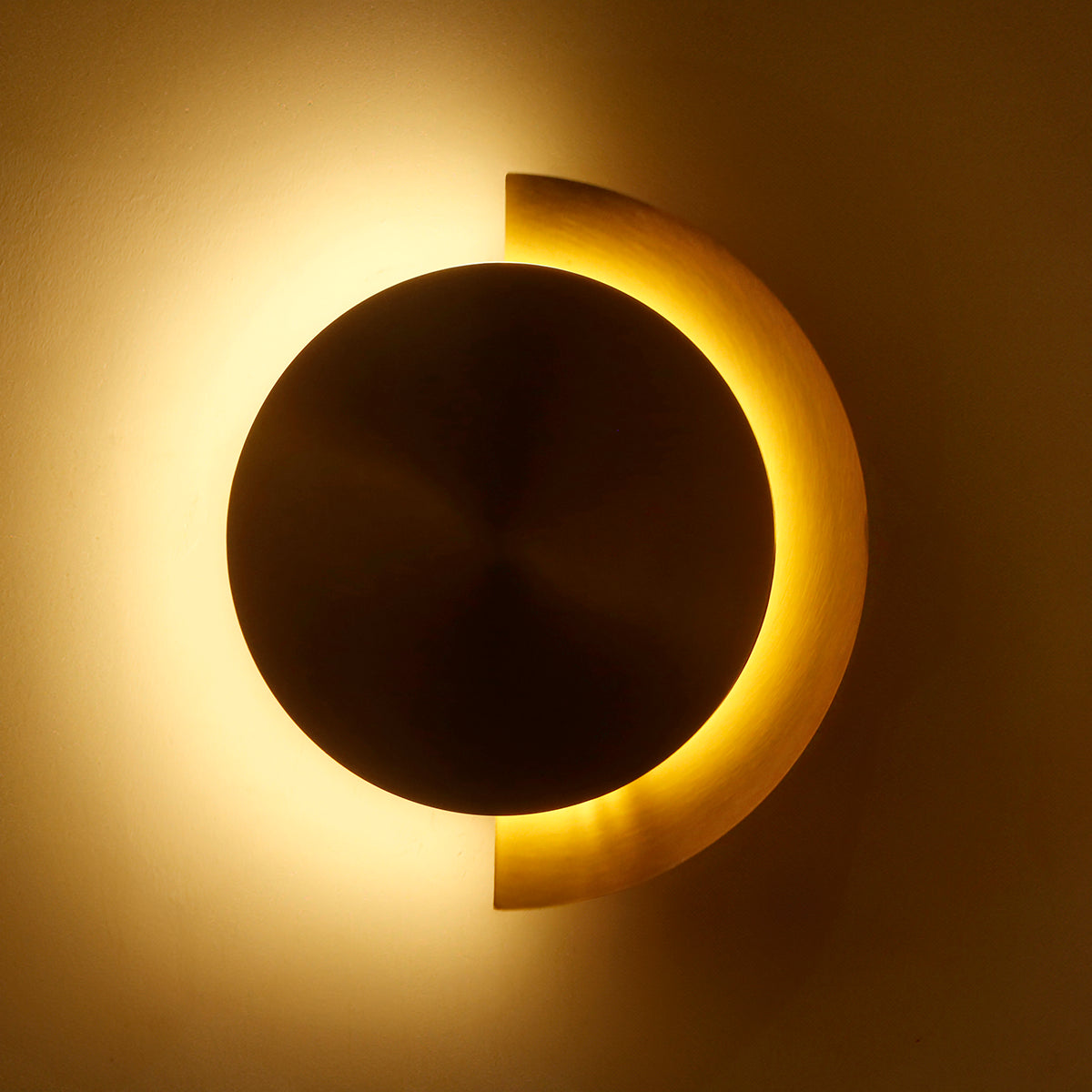 Roman Medium LED Wall Light Online