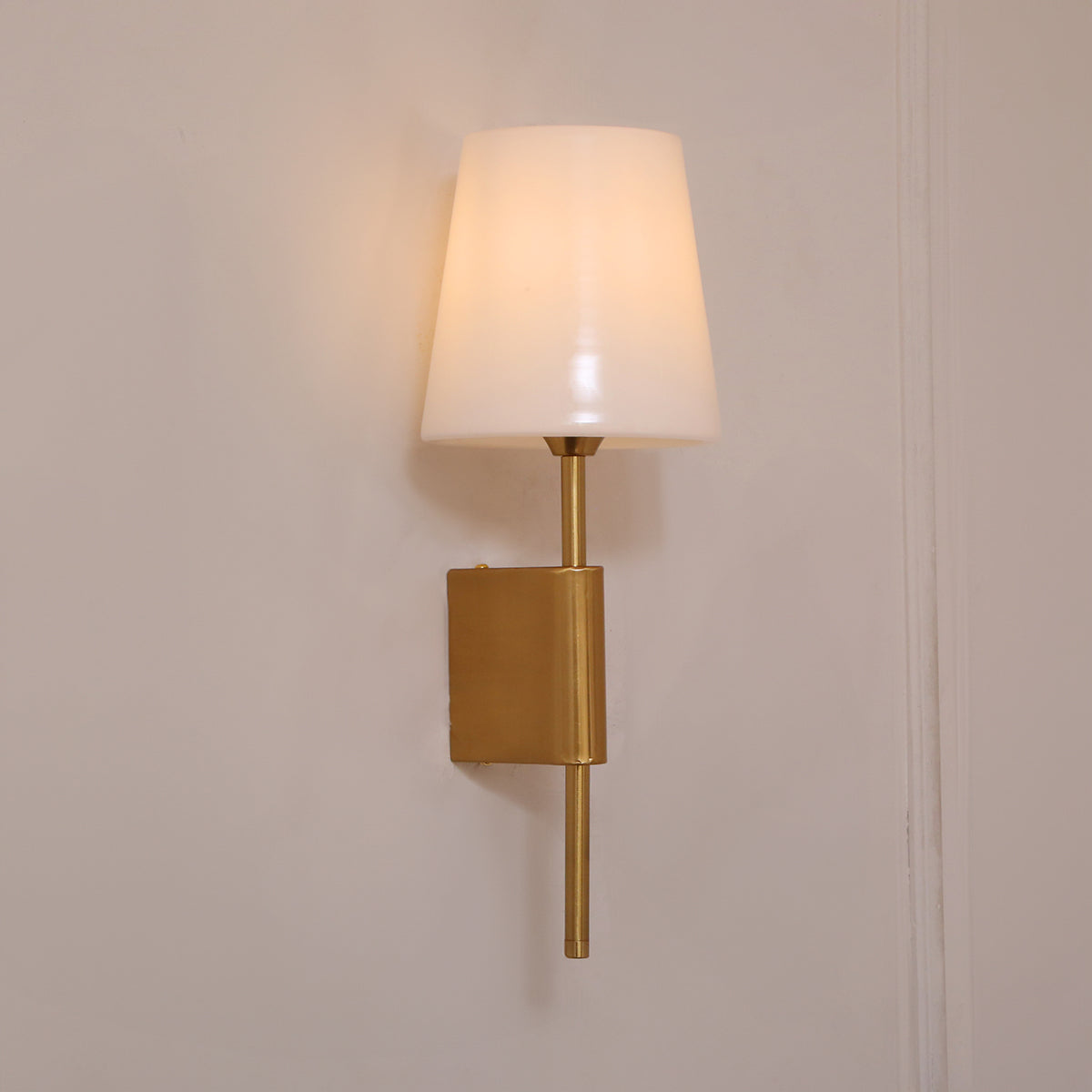 Timeless Beauty Wall Light Online