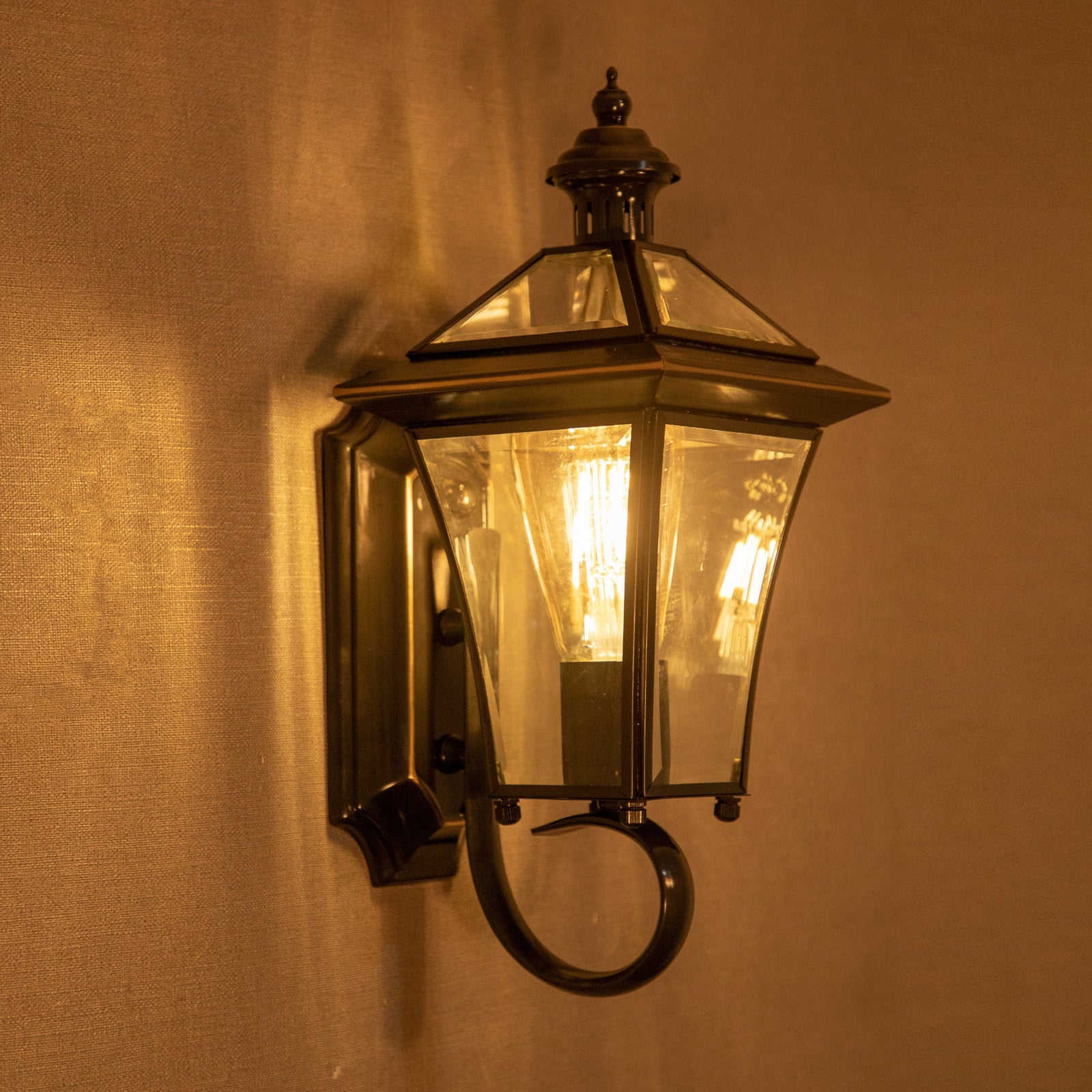 Shop Guiding Black Wall Lamp online