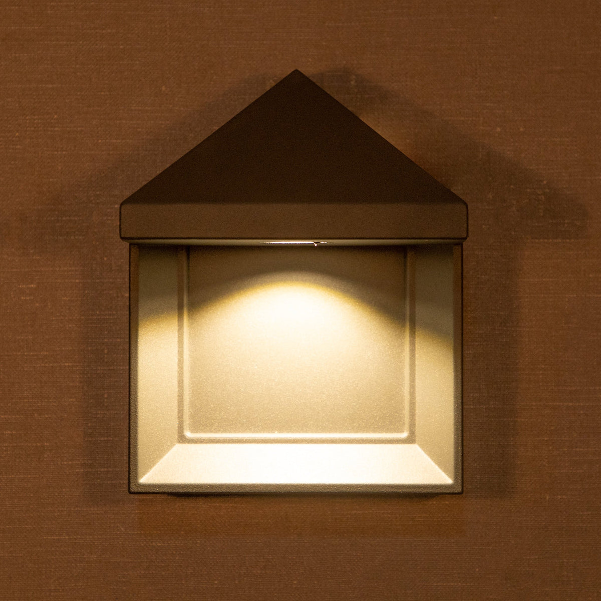Buy Look East Outdoor LED Wall Light online