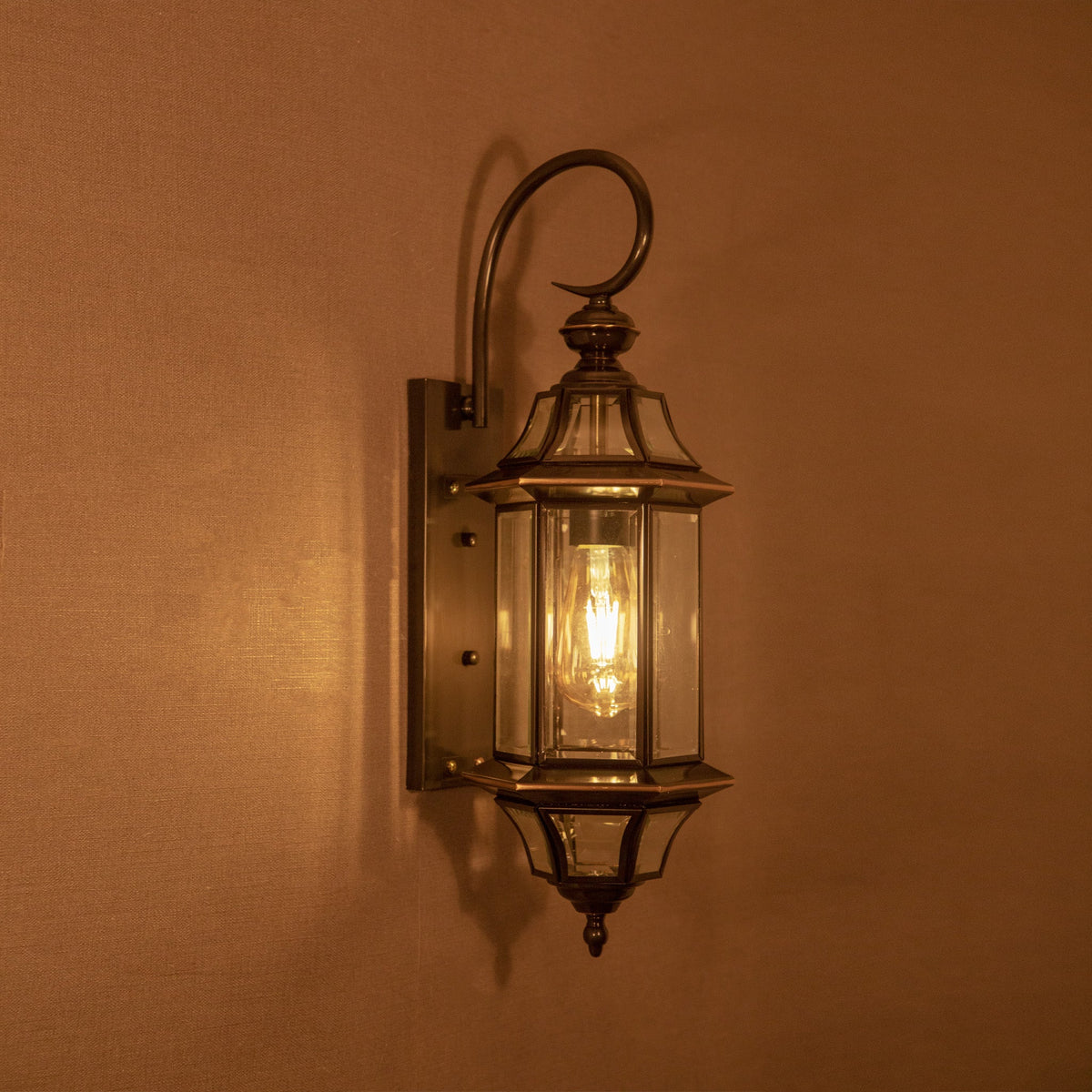 Buy Standing Tall Black Wall Lamp Bangalore
