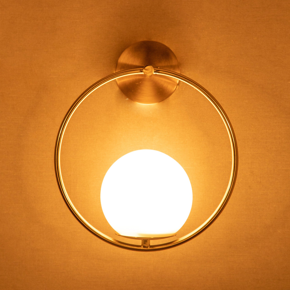 Fly By Wall Light online