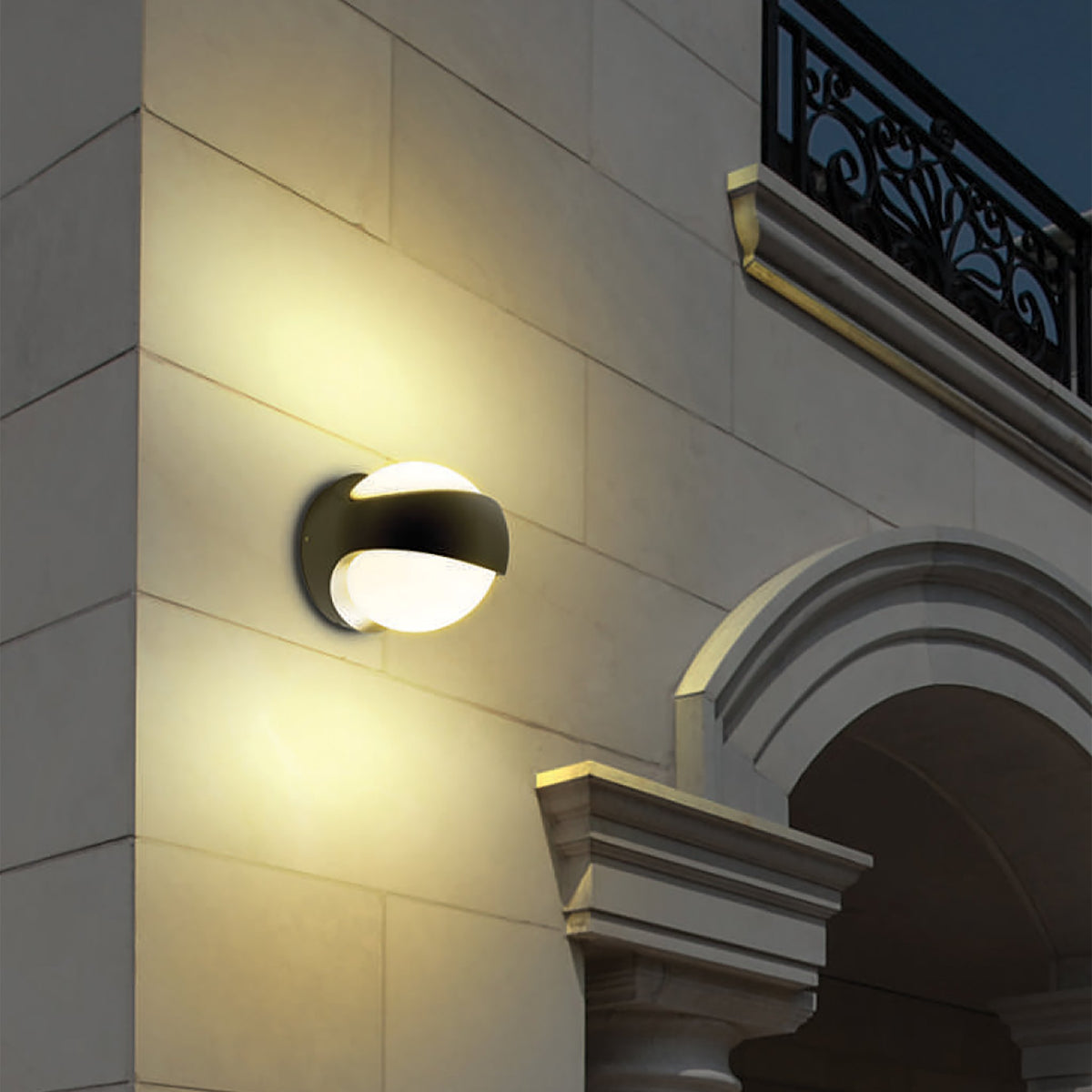 Globe LED Outdoor Wall Light Shop